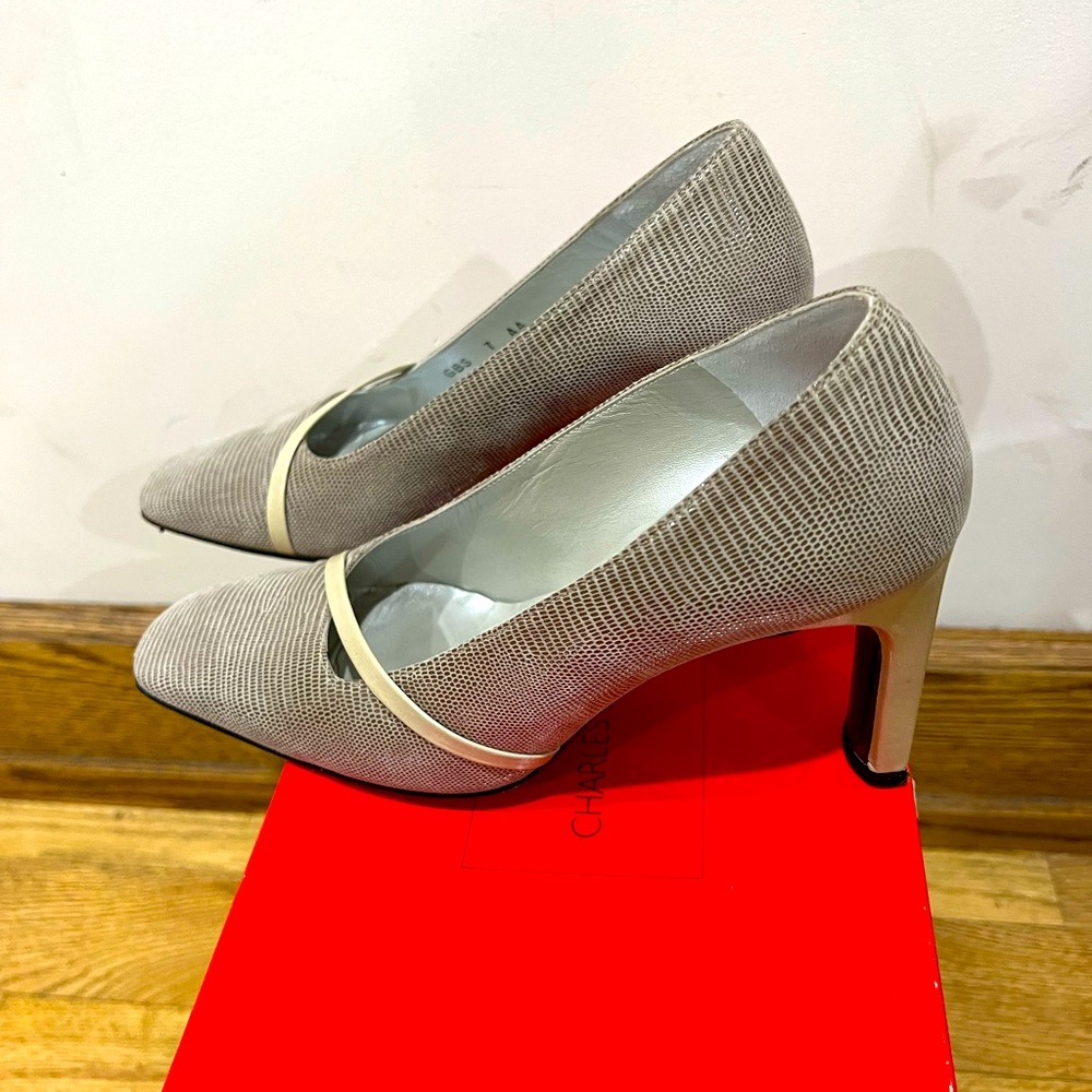 Charles Jourdan pewter pump